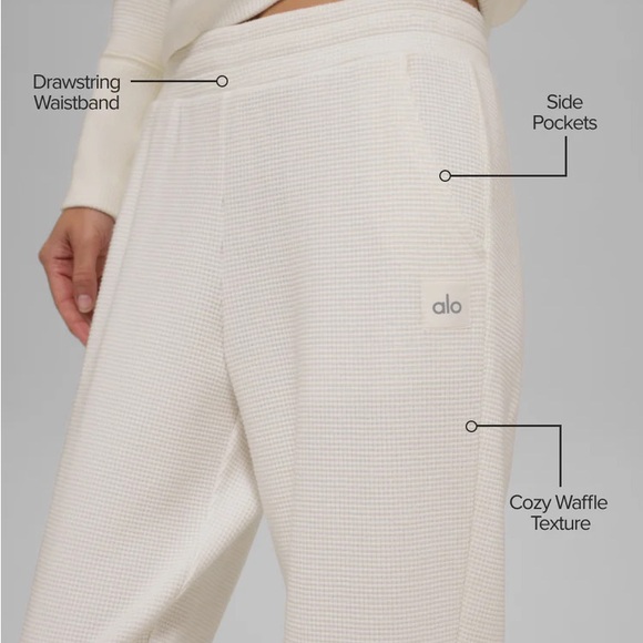 Alo Yoga Waffle Weekend Escape Mock Neck AND Jogger Knit Set in Ivory L - Picture 5 of 7